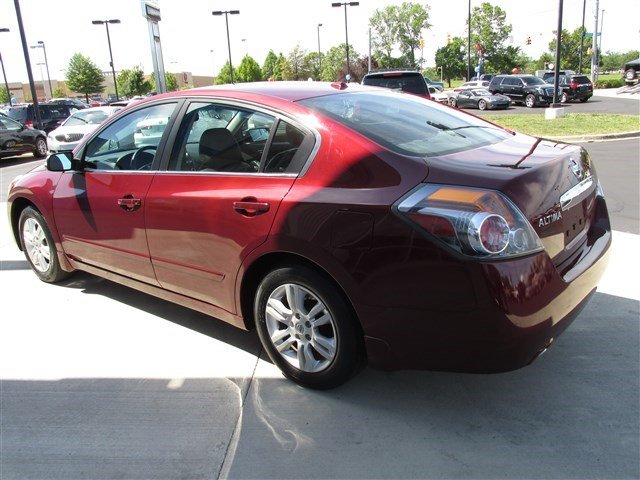 Pre owned 2011 nissan altima coupe #7